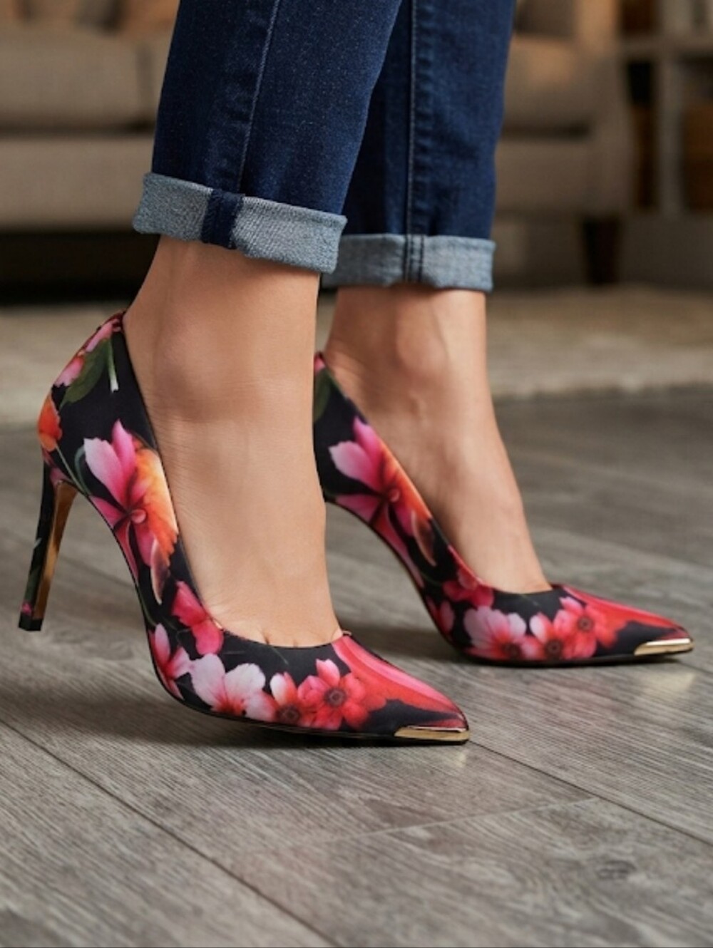 Ted Baker London Womens Floral Flower Heels Shoes sz 39/7.5